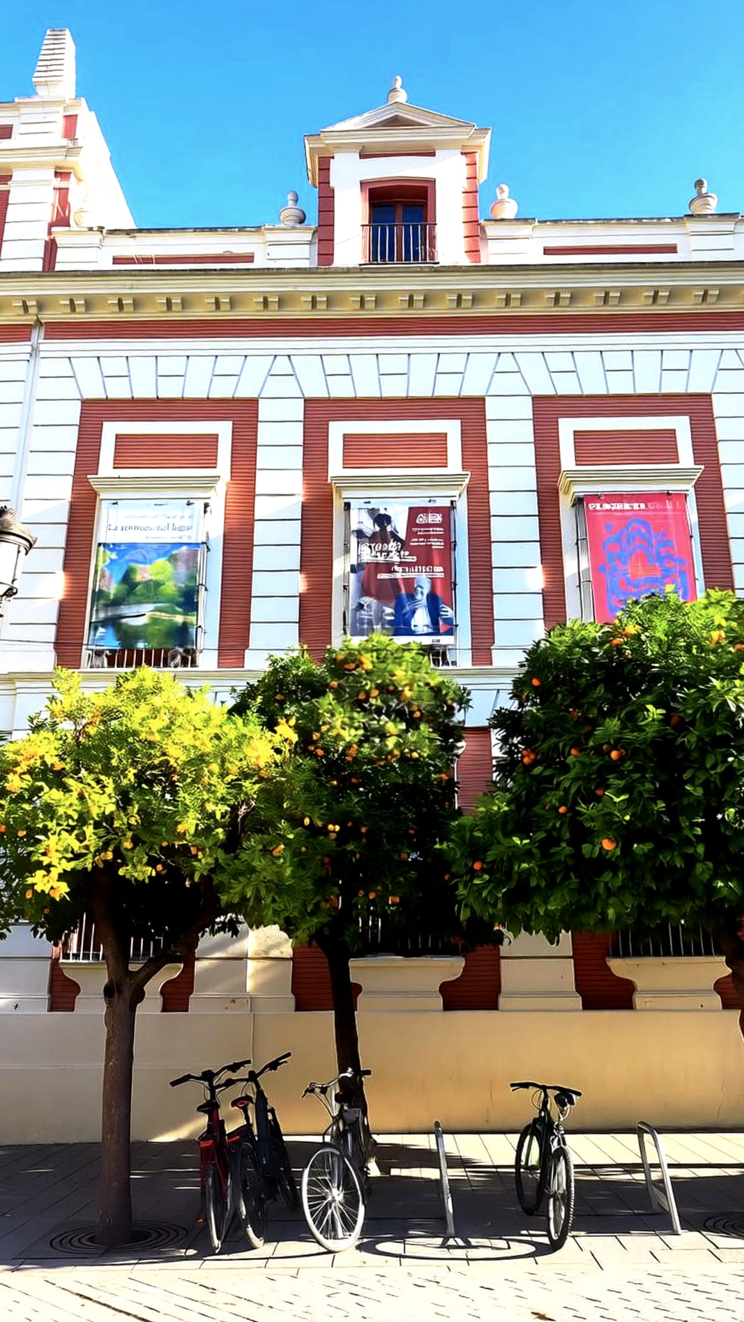 Lee más sobre el artículo Sevilla acogió la exposición Tiempo & Tempo, un diálogo entre fotografía y creación plástica en el marco del OCIb