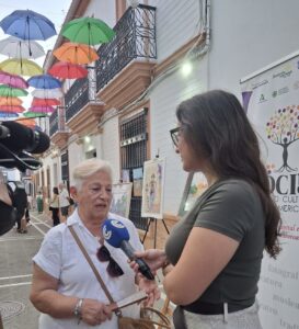 Lee más sobre el artículo Rociana del Condado volvió a convertir la calle Sevilla en escenario para el arte y la cultura